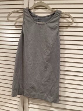 Zella Women's Gray Racer Back Tank Top - Sleeveless Basic S